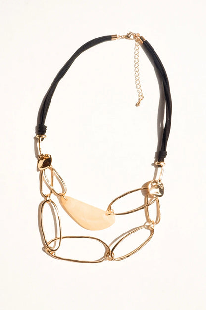 Curved Necklace